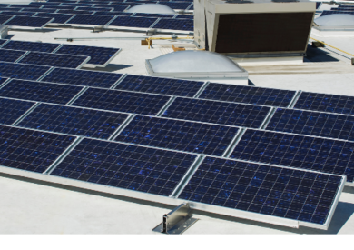 Verplichte installatie van zonnepanelen op grote dakoppervlakten
