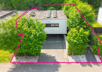 Bij ImmoFusion 7/7 “open huis” : klik op onze 3D-TOUR.
Ervaar vastgoed alsof je er zelf doorloopt!
Stap binnen in deze indrukwekkende halfopen bebouwing, quasi nieuw, gelegen in een rustige woonwijk van Beringen. Met een bewoonbare oppervlakte van