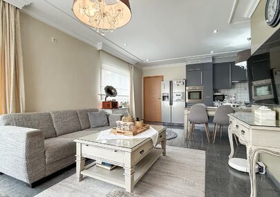 Bij ImmoFusion 7/7 “open huis” : klik op onze 3D-TOUR.
Ervaar vastgoed alsof je er zelf doorloopt!

Stap binnen in deze royale gezinswoning met maar liefst 285m² bewoonbare oppervlakte, ideaal gelegen in een rustige straat op slechts 3 km van de auto