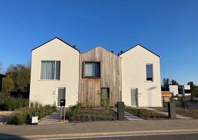 Bij ImmoFusion 7/7 “open huis” : klik op onze 3D-TOUR.
Ervaar vastgoed alsof je er zelf doorloopt!

Welkom in deze gloednieuwe, instapklare woning in de Molemstraat 120B, perfect voor wie houdt van modern wooncomfort gecombineerd met een centrale ligg