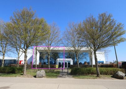 Kantoorgebouw te huur in Maasmechelen
