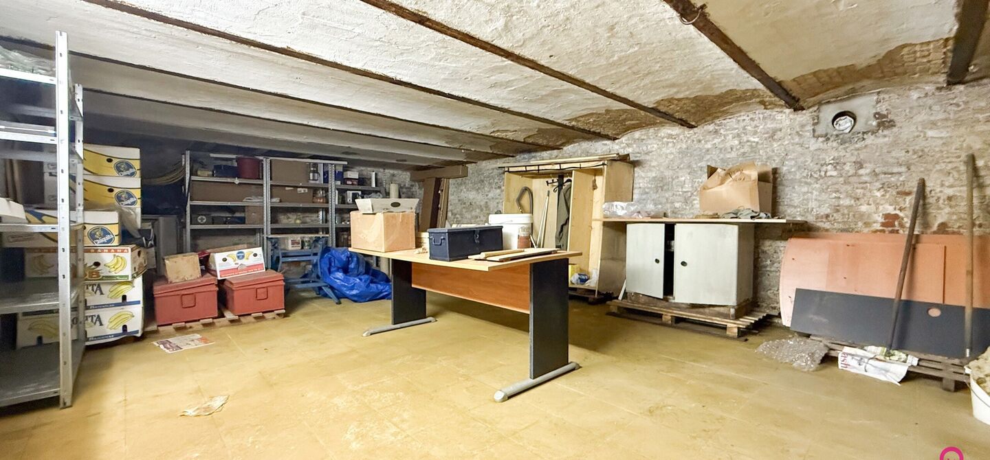 Bij ImmoFusion 7/7 “open huis”: klik op onze 3D-TOUR.
Ervaar vastgoed alsof je er zelf doorloopt!

Dit instapklare gelijkvloers appartement in hartje Beringen combineert 145m² wooncomfort met een volledig aangelegde tuin, inpandige garage én volledi