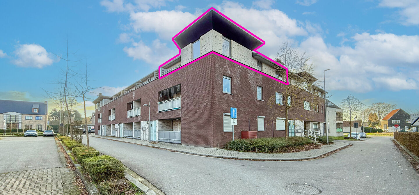 Bij ImmoFusion 7/7 &ldquo;open huis&rdquo; : klik op onze 3D-TOUR.
Ervaar vastgoed alsof je er zelf doorloopt!

Welkom in dit aangename en ruime appartement, gelegen op de bovenste verdieping (2de verdiep) van een verzorgd gebouw in een rustige woonwijk te Bering