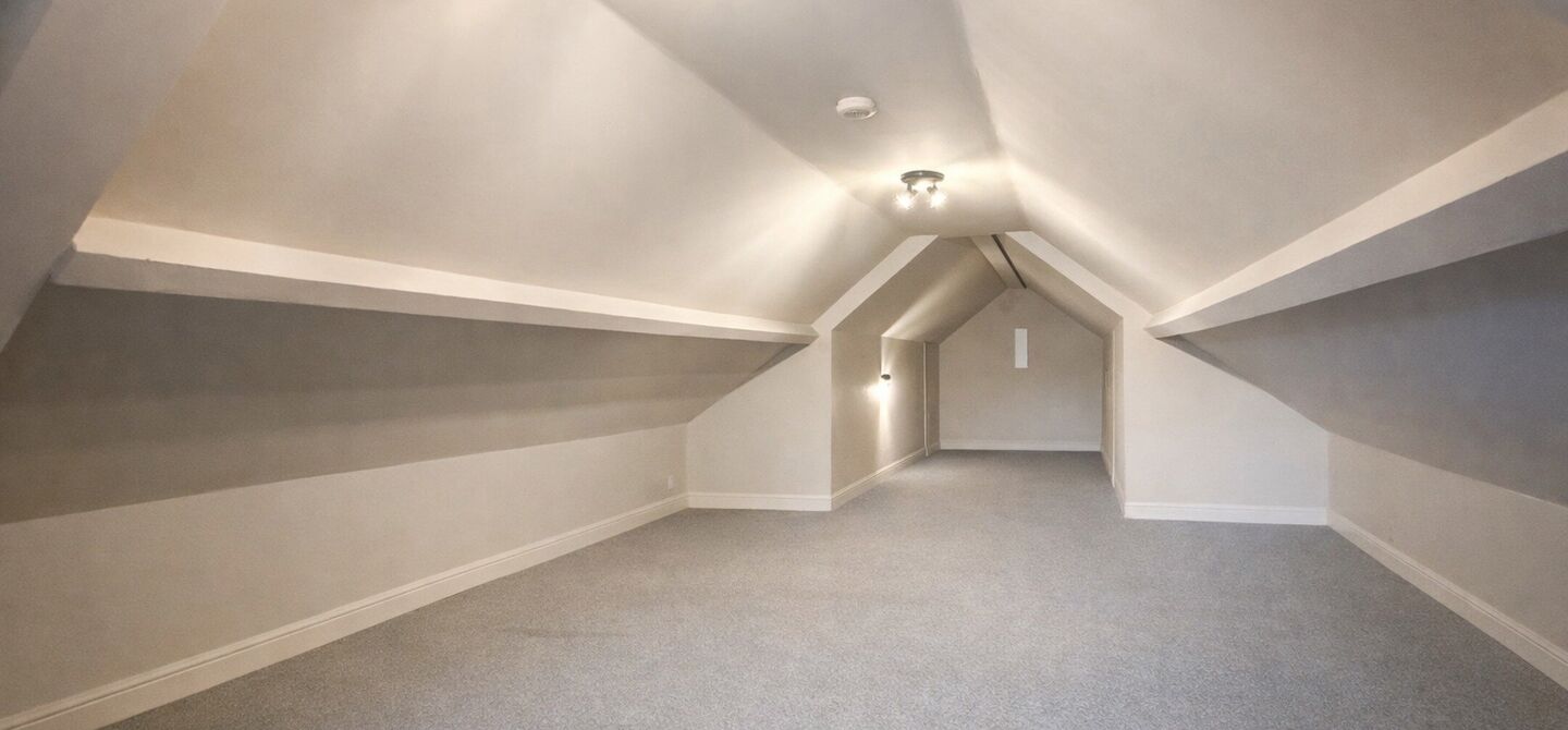 Bij ImmoFusion 7/7 &ldquo;open huis&rdquo; : klik op onze 3D-TOUR.
Ervaar vastgoed alsof je er zelf doorloopt!

Welkom in dit bijzonder ruime en instapklare appartement aan de Beverlosesteenweg in Beringen, waar ruimte, licht en comfort centraal staan. Met een be