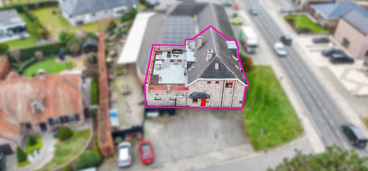 Bij ImmoFusion 7/7 &ldquo;open huis&rdquo; : klik op onze 3D-TOUR.
Ervaar vastgoed alsof je er zelf doorloopt!

Welkom in dit bijzonder ruime en instapklare appartement aan de Beverlosesteenweg in Beringen, waar ruimte, licht en comfort centraal staan. Met een be