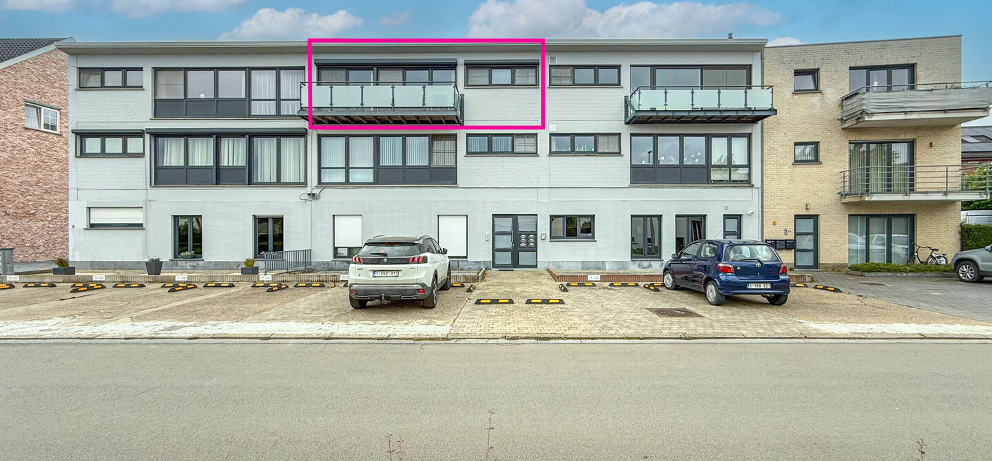 Bij ImmoFusion 7/7 “open huis”: klik op onze 3D-TOUR.
Ervaar vastgoed alsof je er zelf doorloopt!

Welkom in dit lichtrijke en instapklare appartement, centraal gelegen in het bruisende centrum van Paal. Dit appartement combineert comfort, ruimte en e
