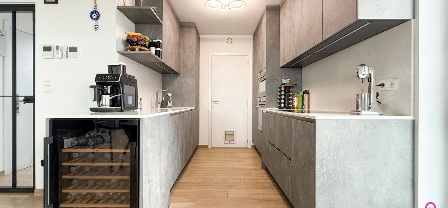 Bij ImmoFusion 7/7 “open huis”: klik op onze 3D-TOUR.
Ervaar vastgoed alsof je er zelf doorloopt!

Welkom op de Blijkstraat 39/14 in het bruisende centrum van Beringen, waar comfort, luxe en ruimte samenkomen op het 6de verdiep van een recente residen