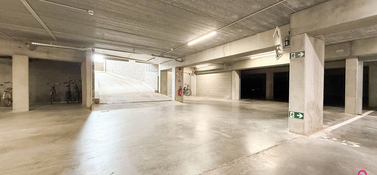 Bij ImmoFusion 7/7 “open huis”: klik op onze 3D-TOUR.
Ervaar vastgoed alsof je er zelf doorloopt!

Welkom op de Blijkstraat 39/14 in het bruisende centrum van Beringen, waar comfort, luxe en ruimte samenkomen op het 6de verdiep van een recente residen