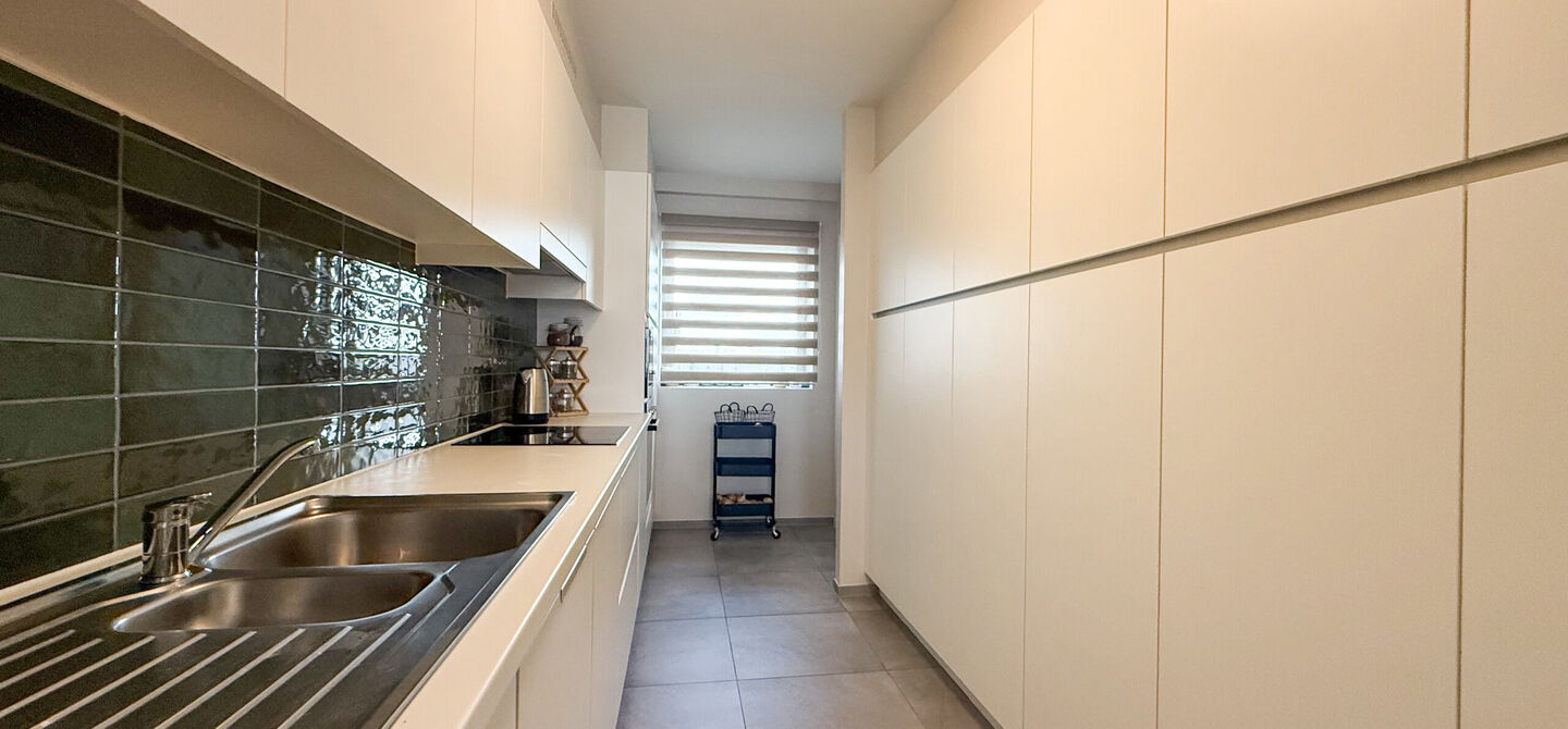 Bij ImmoFusion 7/7 “open huis” : klik op onze 3D-TOUR.

Ervaar vastgoed alsof je er zelf doorloopt!

Op zoek naar een recent, energiezuinig en instapklaar appartement? Dan is dit pareltje uit 2022 misschien wel jouw nieuwe thuis! Gelegen op de Koolmij