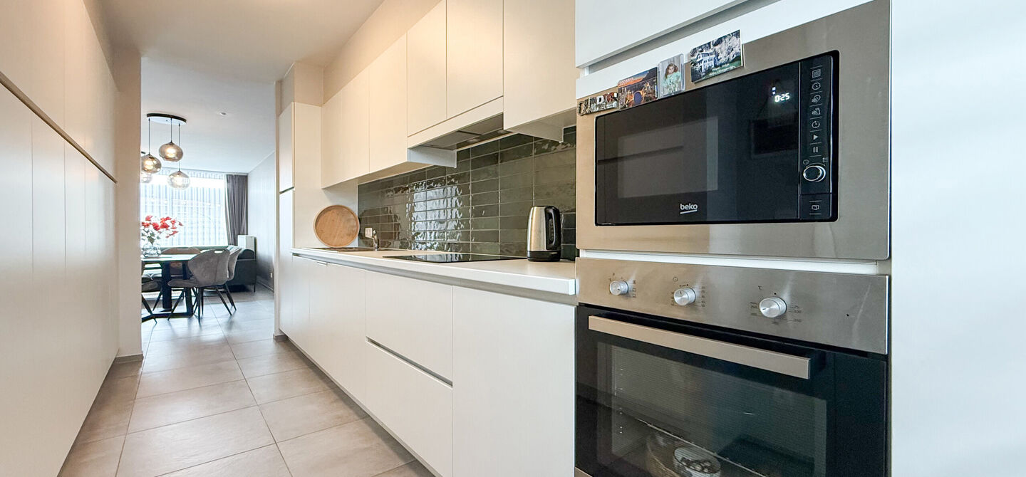 Bij ImmoFusion 7/7 “open huis” : klik op onze 3D-TOUR.

Ervaar vastgoed alsof je er zelf doorloopt!

Op zoek naar een recent, energiezuinig en instapklaar appartement? Dan is dit pareltje uit 2022 misschien wel jouw nieuwe thuis! Gelegen op de Koolmij