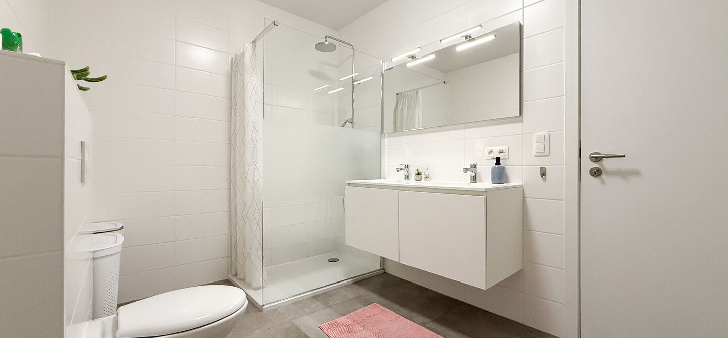 Bij ImmoFusion 7/7 “open huis” : klik op onze 3D-TOUR.

Ervaar vastgoed alsof je er zelf doorloopt!

Op zoek naar een recent, energiezuinig en instapklaar appartement? Dan is dit pareltje uit 2022 misschien wel jouw nieuwe thuis! Gelegen op de Koolmij