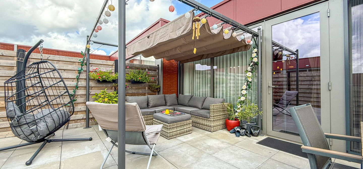 Bij ImmoFusion 7/7 “open huis” : klik op onze 3D-TOUR.

Ervaar vastgoed alsof je er zelf doorloopt!

Op zoek naar een recent, energiezuinig en instapklaar appartement? Dan is dit pareltje uit 2022 misschien wel jouw nieuwe thuis! Gelegen op de Koolmij