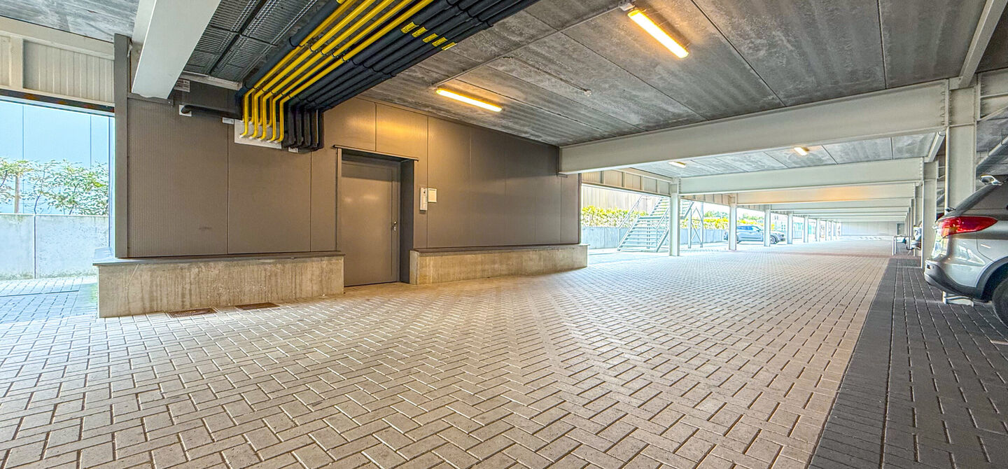 Bij ImmoFusion 7/7 “open huis” : klik op onze 3D-TOUR.

Ervaar vastgoed alsof je er zelf doorloopt!

Op zoek naar een recent, energiezuinig en instapklaar appartement? Dan is dit pareltje uit 2022 misschien wel jouw nieuwe thuis! Gelegen op de Koolmij