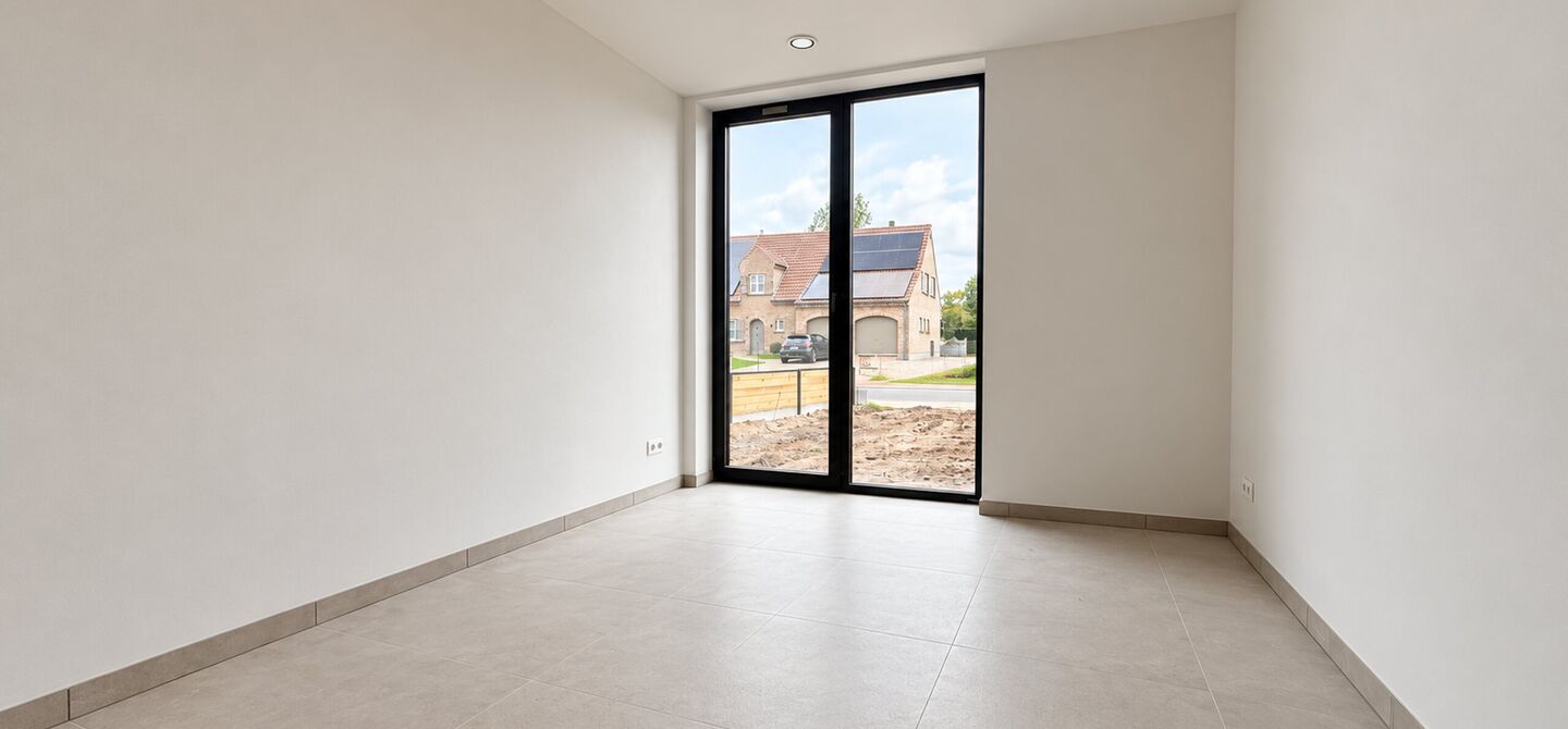 Stijlvol wonen, omringd door rust en natuur, met alle comfort van hedendaags nieuwbouw.
Stel je voor: wakker worden in een groene omgeving, genieten van je ochtendkoffie op je eigen terras en na een drukke dag helemaal tot rust komen in je eigen tuin. Da