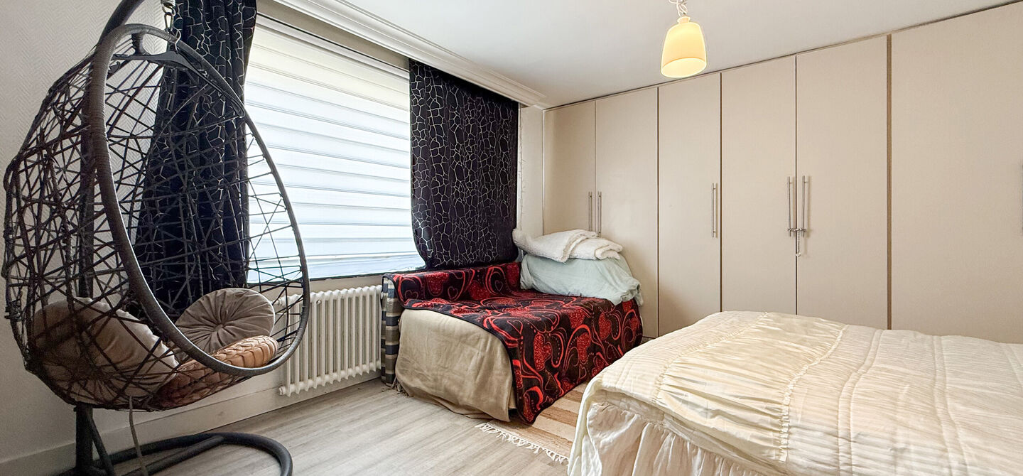 Bij ImmoFusion 7/7 “open huis”: klik op onze 3D-TOUR.
Ervaar vastgoed alsof je er zelf doorloopt!

Welkom in dit verrassend ruime en lichtrijke appartement, ideaal gelegen in Zonhoven! Met een bewoonbare oppervlakte van maar liefst 114m², 3 slaapkame