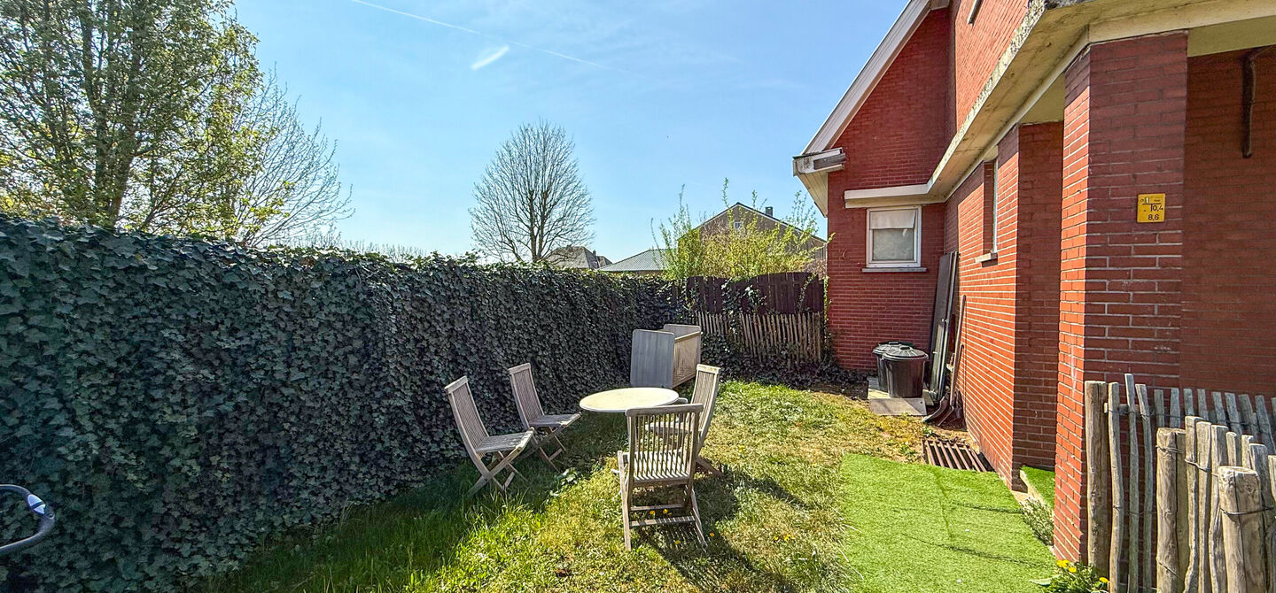Bij ImmoFusion 7/7 “open huis”: klik op onze 3D-TOUR.
Ervaar vastgoed alsof je er zelf doorloopt!

Welkom in dit verrassend ruime en lichtrijke appartement, ideaal gelegen in Zonhoven! Met een bewoonbare oppervlakte van maar liefst 114m², 3 slaapkame