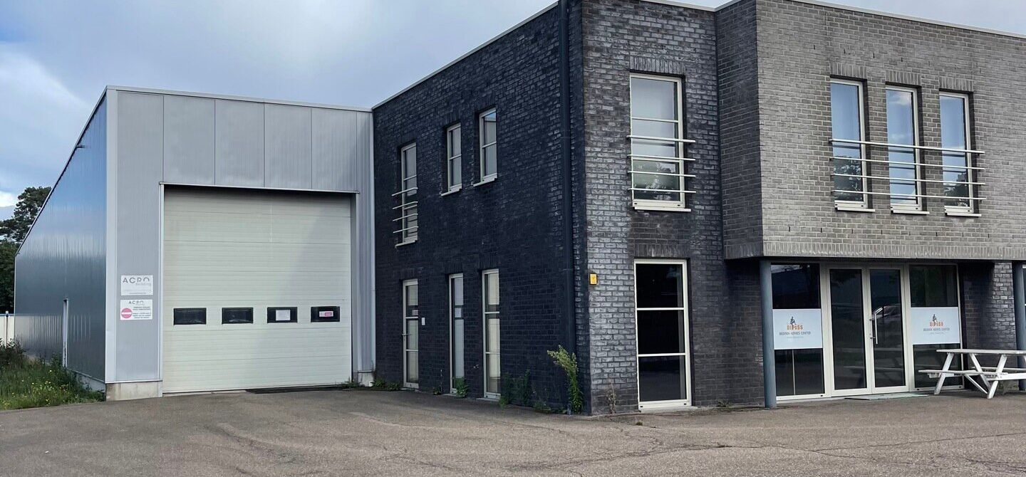 Bedrijfsgebouw te huur in Oudsbergen