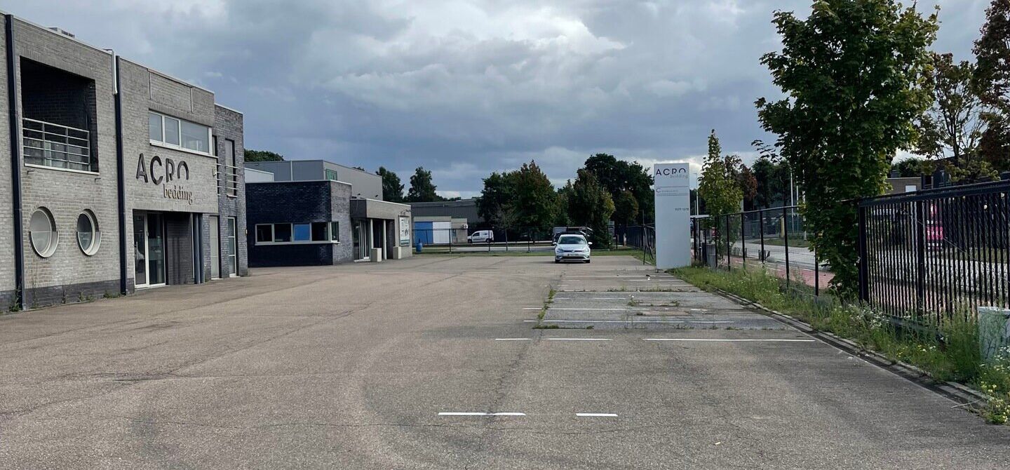 Bedrijfsgebouw te huur in Oudsbergen