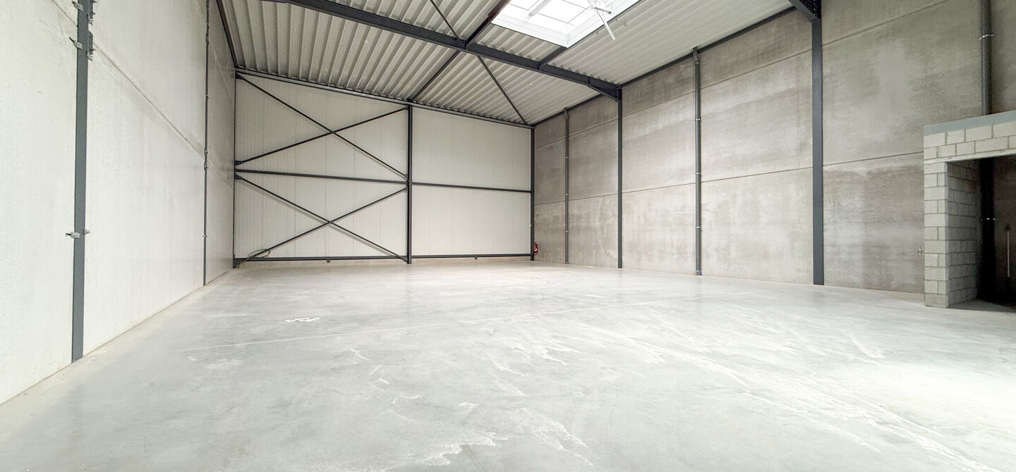 Bedrijfsgebouw te koop in Beringen