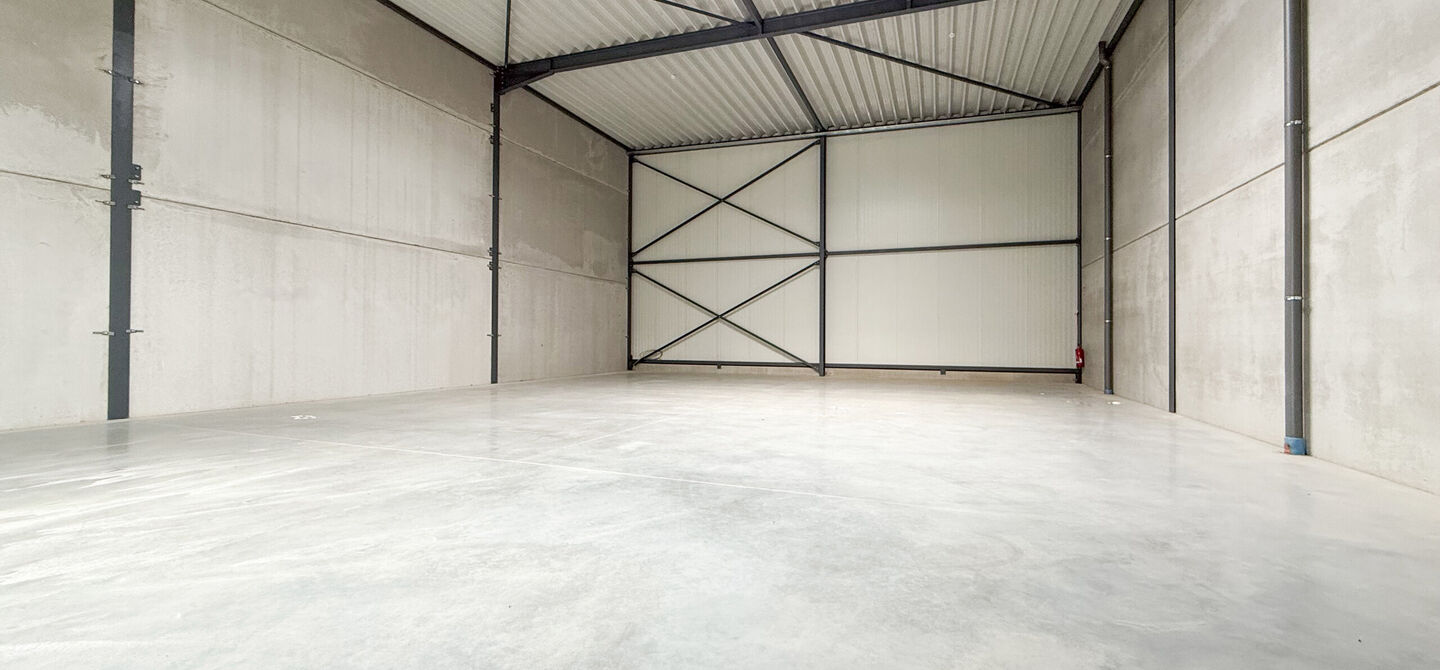 Bedrijfsgebouw te koop in Beringen