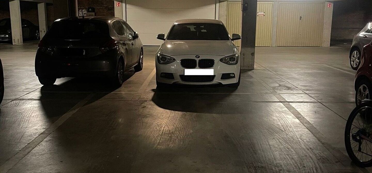 Binnenstaanplaats te koop in Genk