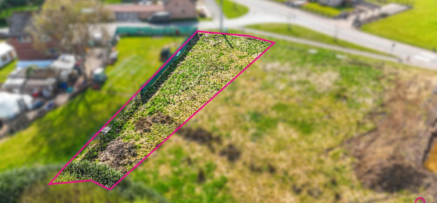 Deze bouwgrond heeft een oppervlakte van 6a 90ca en is gelegen op de Meelbergstraat. 

Het perceel is uitstekend gelegen. Te voet ben je maar enkele minuten verwijderd van de Paalse plas! Scholen, sportverenigingen en het openbaar vervoer liggen ook heel 