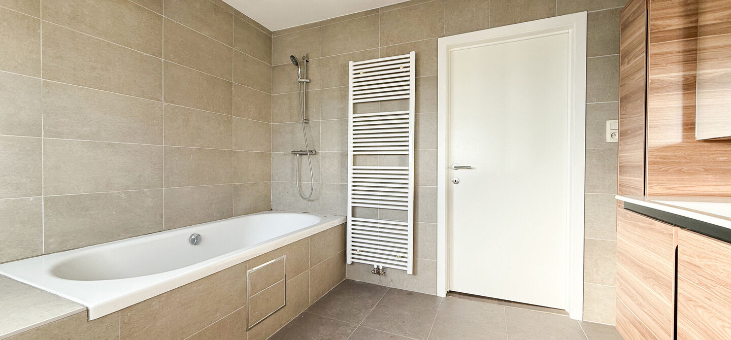 Gebouw voor gemengd gebruik te huur in Beringen
