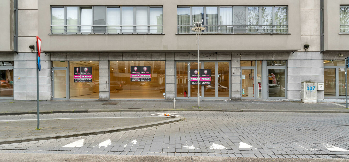 Gebouw voor gemengd gebruik te huur in Genk