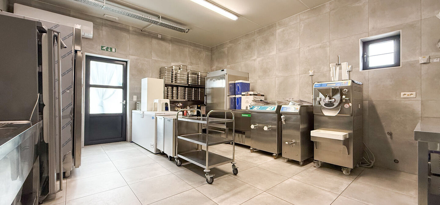 Gebouw voor gemengd gebruik te huur in Heusden-Zolder