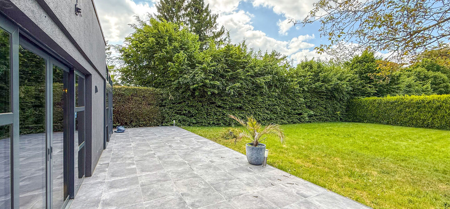 Gebouw voor gemengd gebruik te huur in Heusden-Zolder