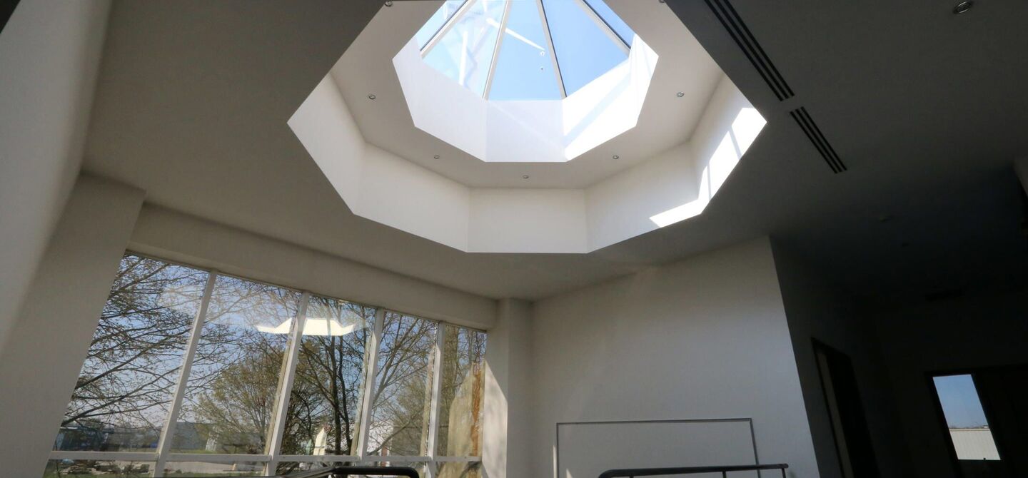 Gebouw voor gemengd gebruik te huur in Maasmechelen