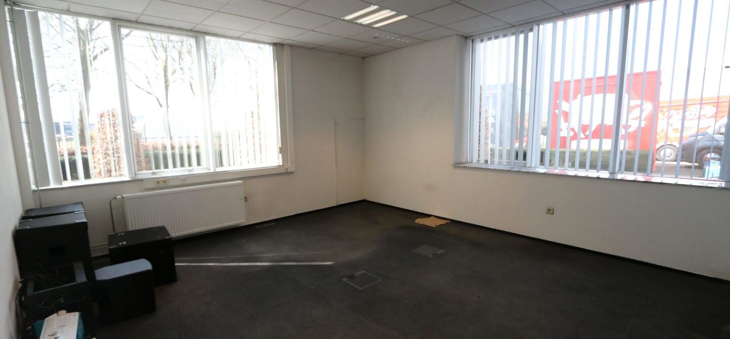 Gebouw voor gemengd gebruik te huur in Maasmechelen
