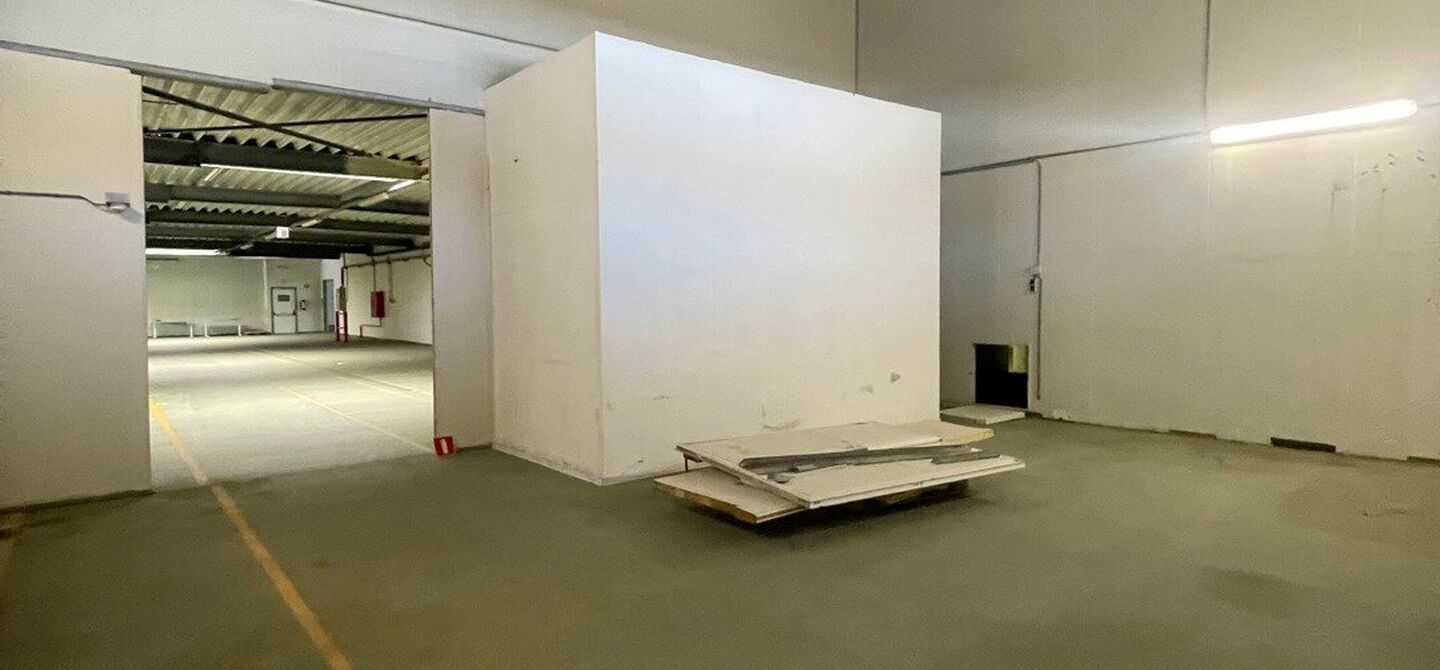 Gebouw voor gemengd gebruik te huur in Maasmechelen