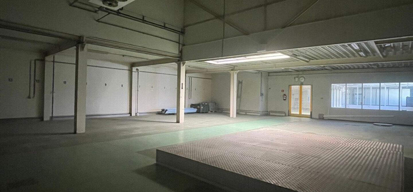 Gebouw voor gemengd gebruik te huur in Maasmechelen