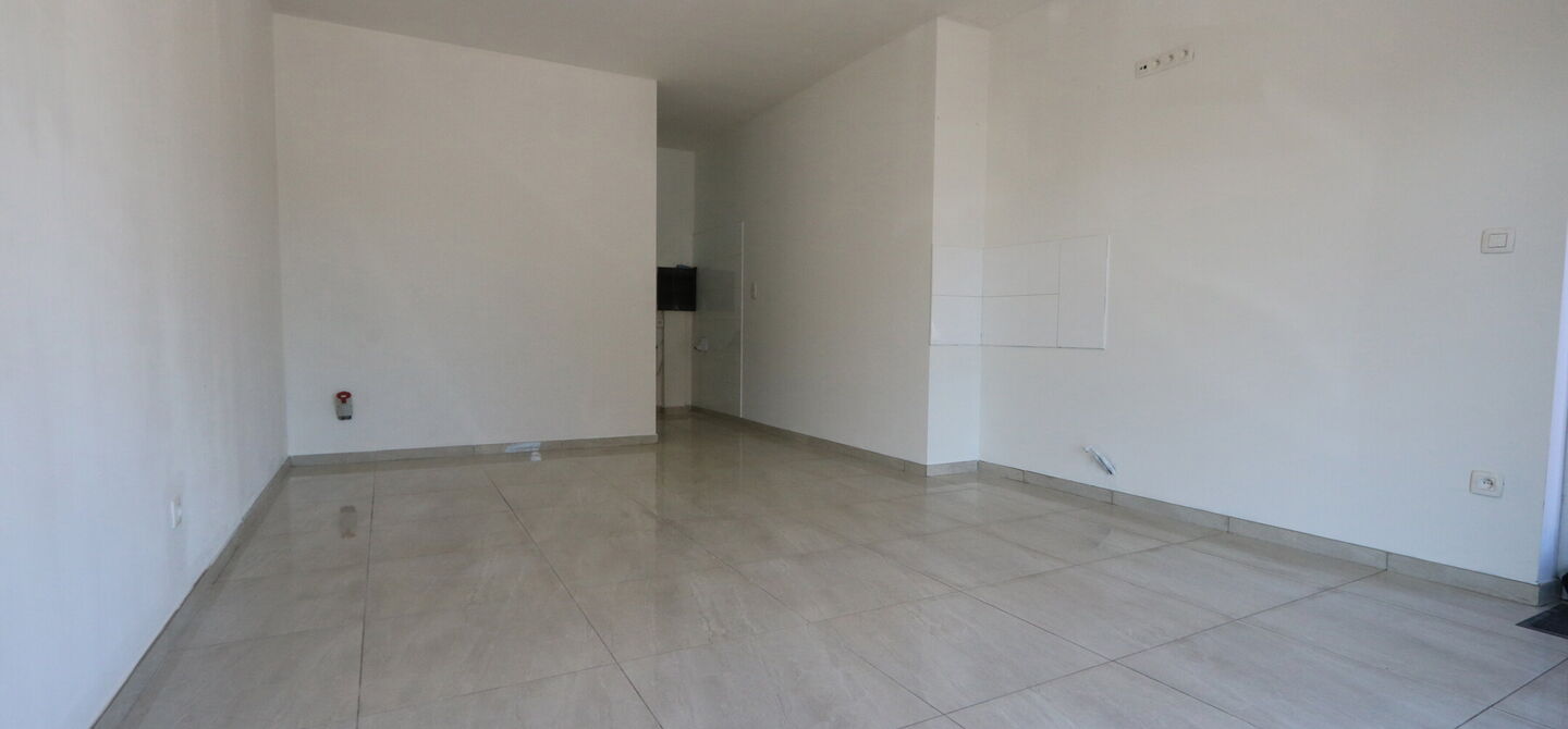 Gebouw voor gemengd gebruik te huur in Maasmechelen
