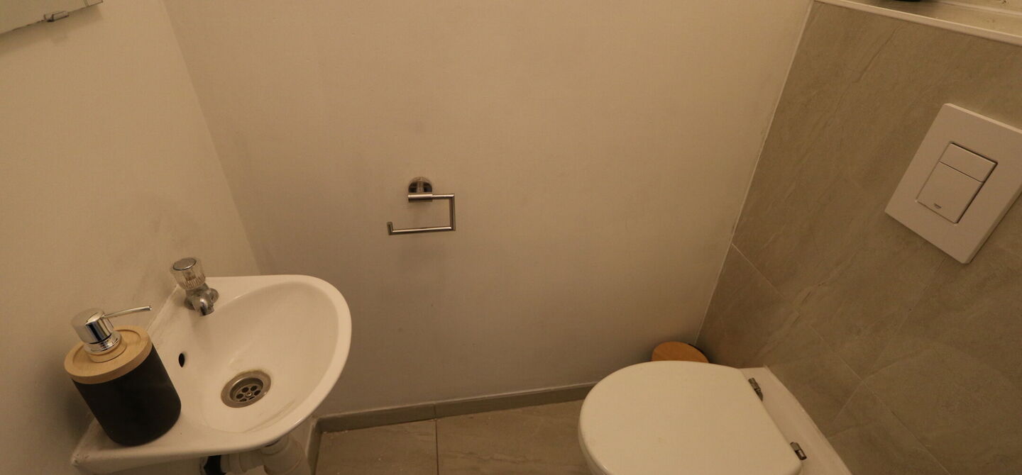 Gebouw voor gemengd gebruik te huur in Maasmechelen