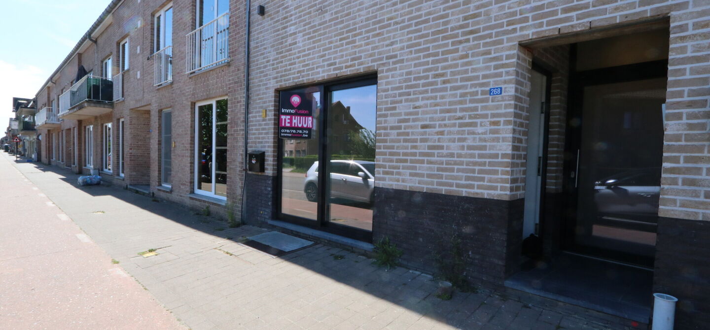 Gebouw voor gemengd gebruik te huur in Maasmechelen
