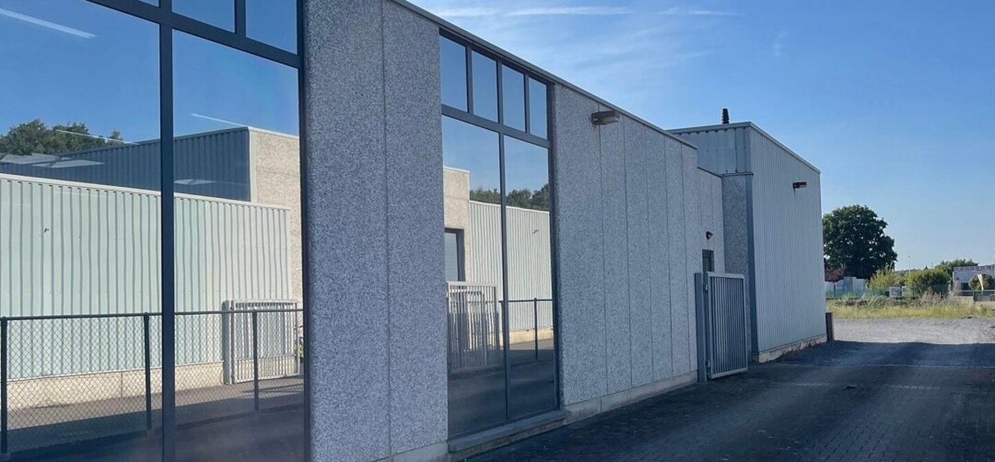Gebouw voor gemengd gebruik te huur in Oudsbergen