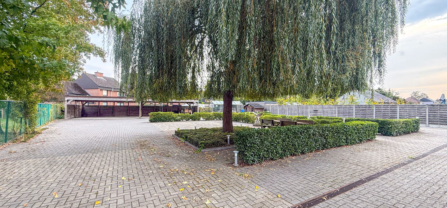 Gebouw voor gemengd gebruik te koop in Beringen Paal
