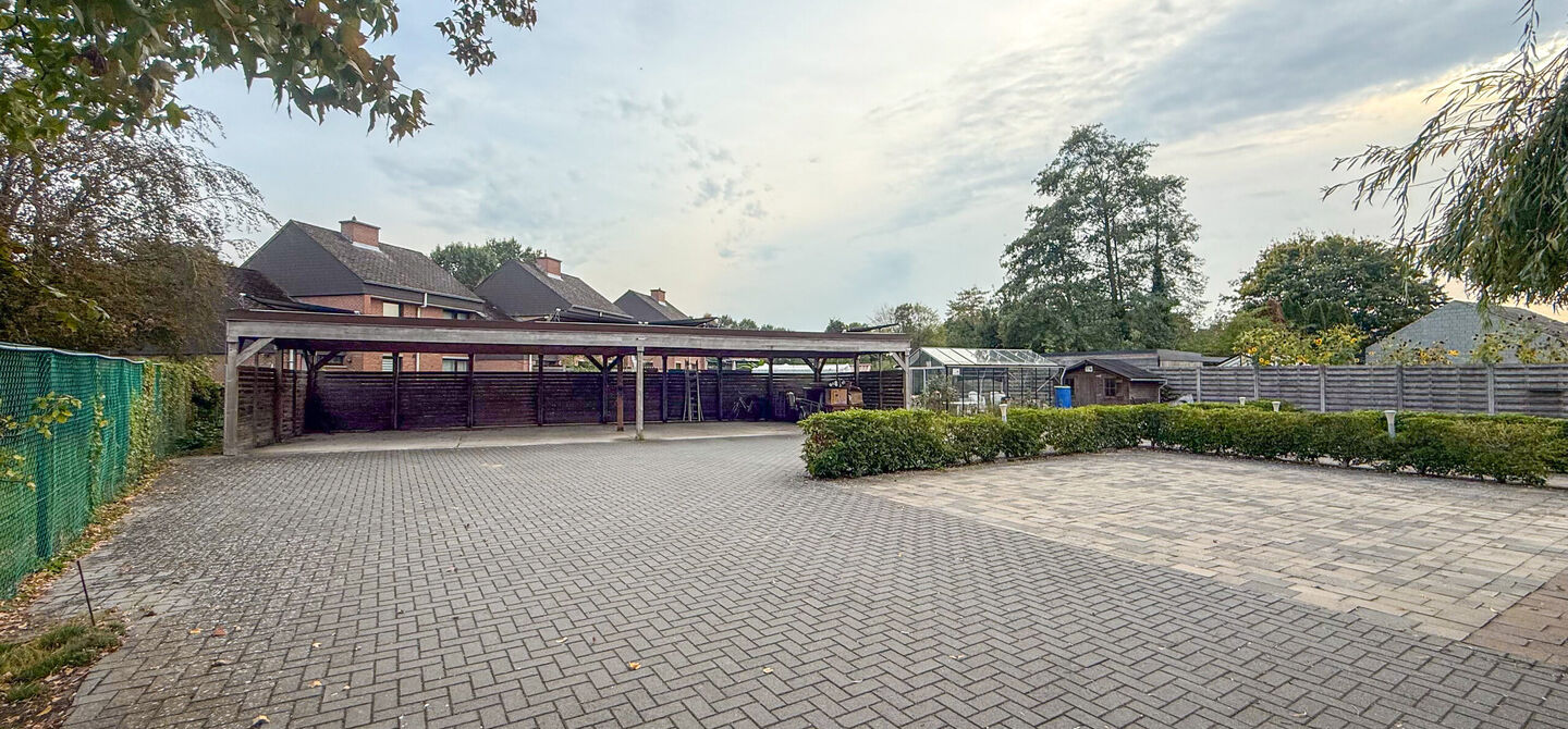 Gebouw voor gemengd gebruik te koop in Beringen Paal