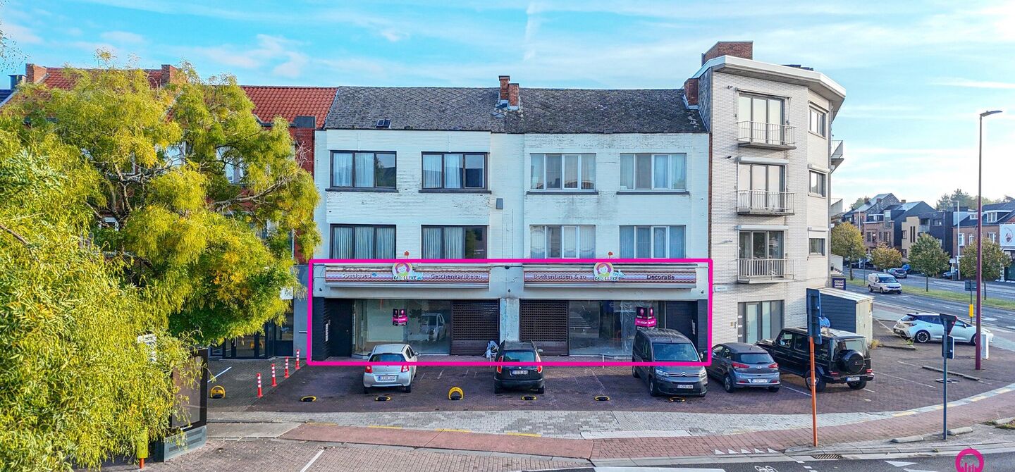 Gelegen op het drukste rondpunt van Diest, aan de Hasseltsestraat 102, bevindt zich dit uitzonderlijke handelspand met een totale oppervlakte van maar liefst 380 m². Dankzij de uitstekende visibiliteit en ligging op een absolute toplocatie biedt dit pand