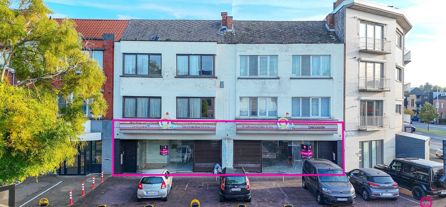 Gelegen op het drukste rondpunt van Diest, aan de Hasseltsestraat 102, bevindt zich dit uitzonderlijke handelspand met een totale oppervlakte van maar liefst 380 m². Dankzij de uitstekende visibiliteit en ligging op een absolute toplocatie biedt dit pand