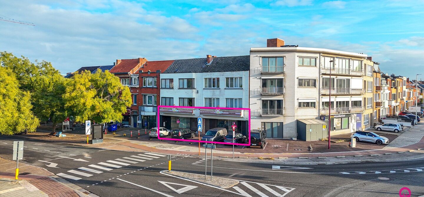 Gelegen op het drukste rondpunt van Diest, aan de Hasseltsestraat 102, bevindt zich dit uitzonderlijke handelspand met een totale oppervlakte van maar liefst 380 m². Dankzij de uitstekende visibiliteit en ligging op een absolute toplocatie biedt dit pand