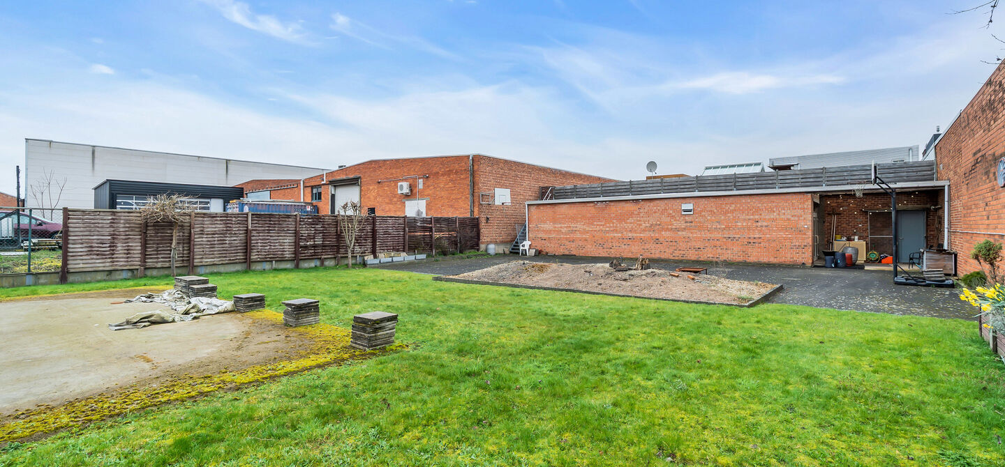 Gebouw voor gemengd gebruik te koop in Hasselt