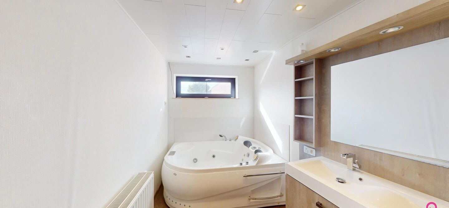 Gebouw voor gemengd gebruik te koop in Herk-de-Stad