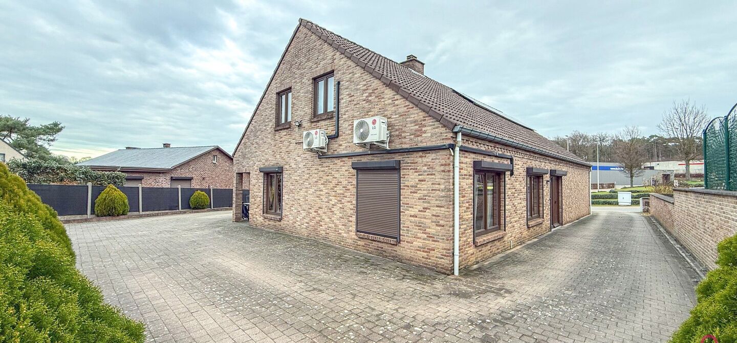 Gebouw voor gemengd gebruik te koop in Houthalen-Helchteren