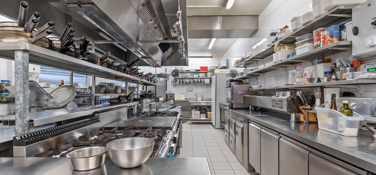 Gebouw voor gemengd gebruik te koop in Maasmechelen