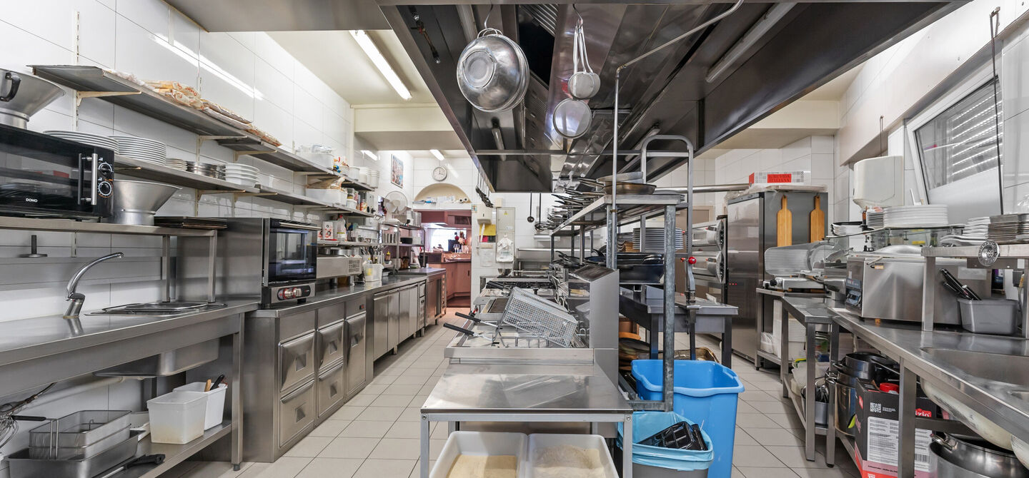 Gebouw voor gemengd gebruik te koop in Maasmechelen