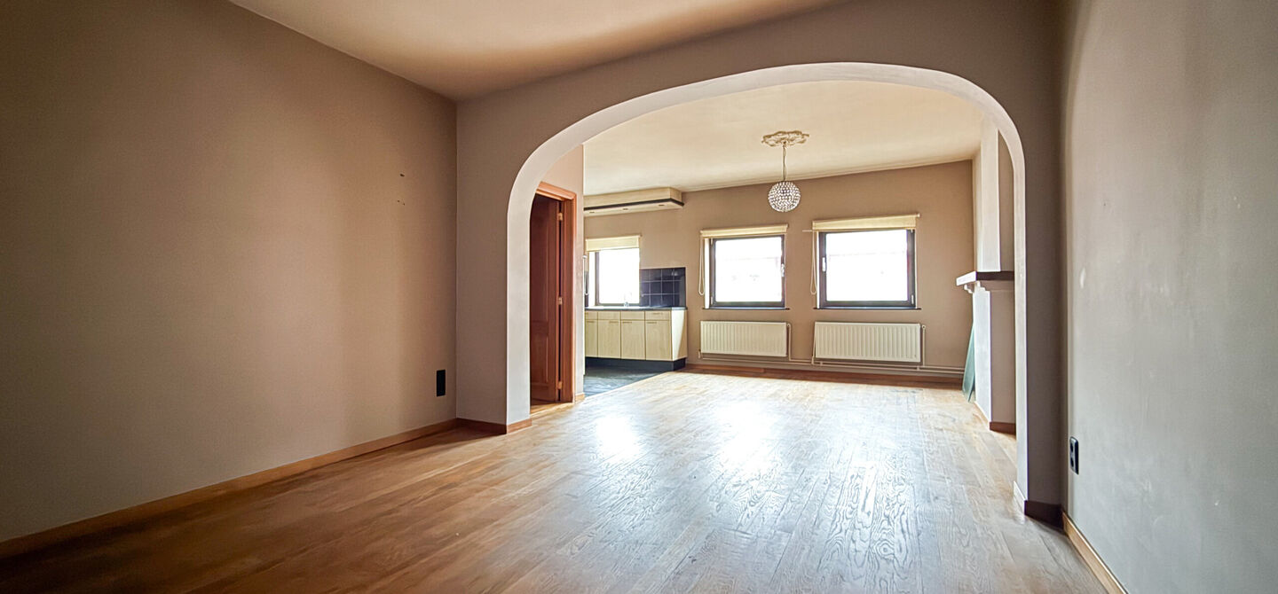 Gebouw voor gemengd gebruik te koop in Wellen