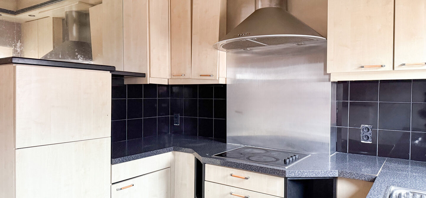 Gebouw voor gemengd gebruik te koop in Wellen